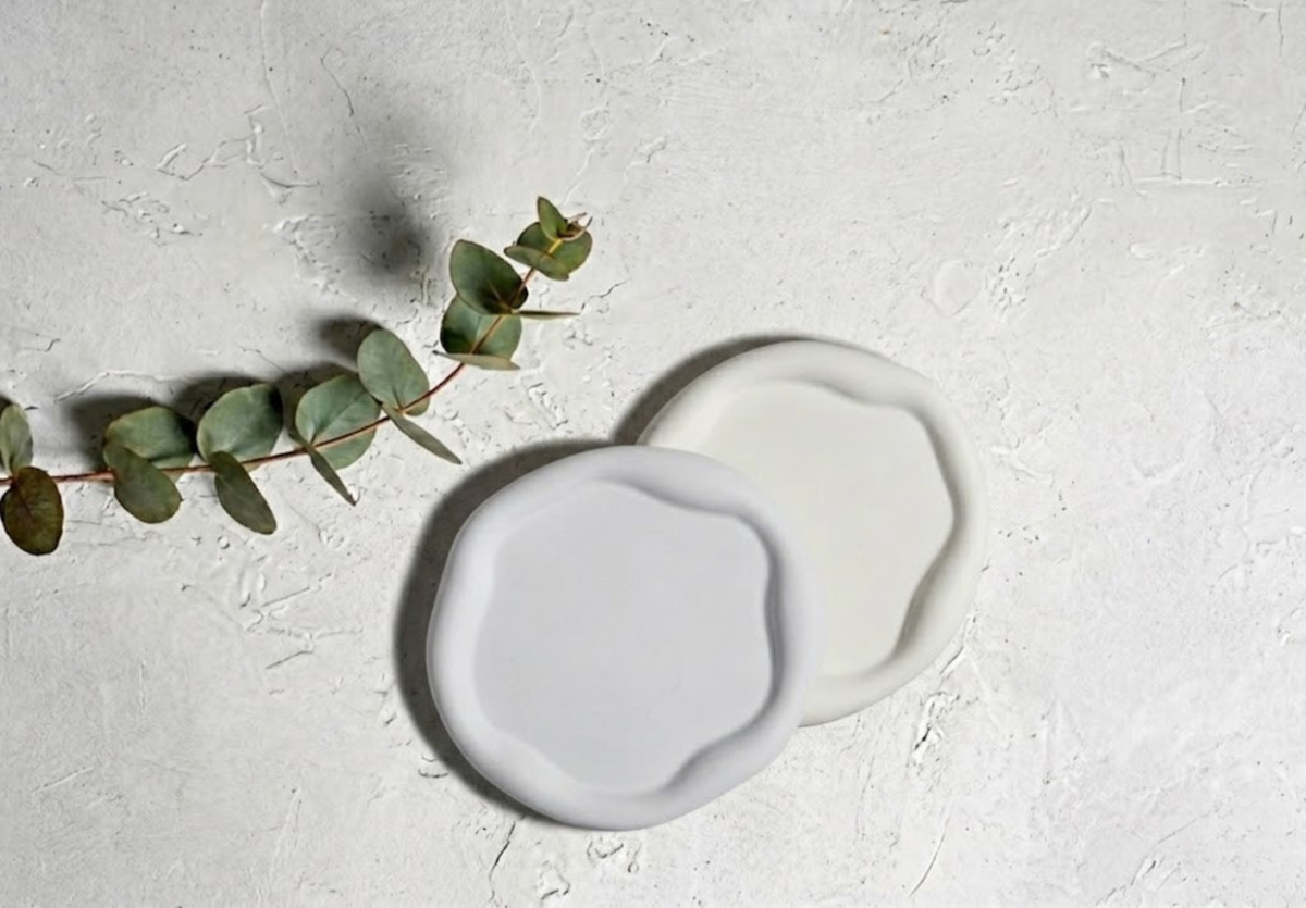 Tray