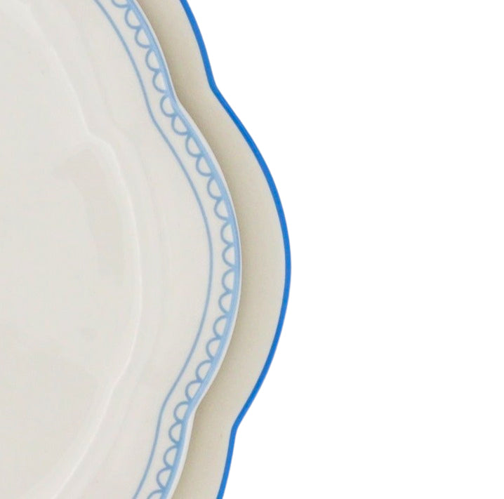 Meadow Flora Scalloped Ceramic Dinner Plates – Set of 4 (+1 Bonus Plate)